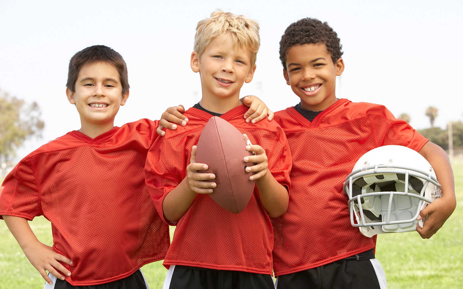 Ask Your Brentwood Dentist: 3 Ways Mouthguards Protect You When You Play Sports